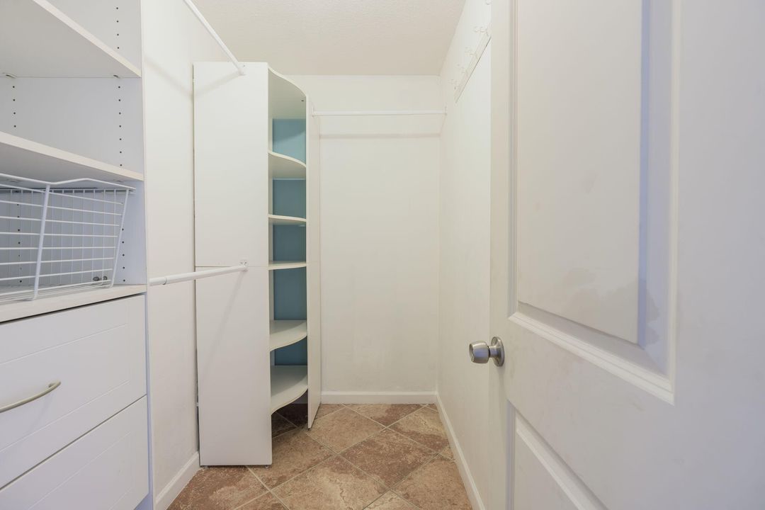 На продажу: $359,000 (3 спален, 2 ванн, 1690 Квадратных фут)