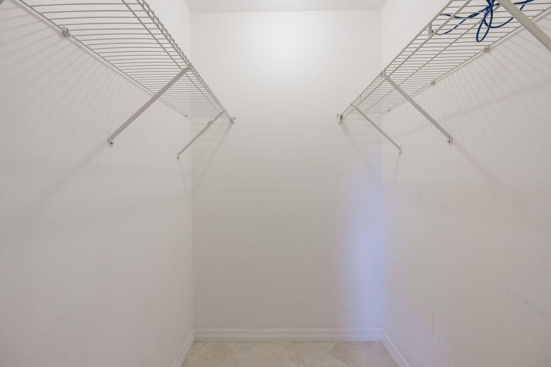 На продажу: $359,000 (3 спален, 2 ванн, 1690 Квадратных фут)