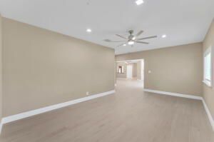 En Venta: $1,149,000 (3 camas, 2 baños, 2052 Pies cuadrados)