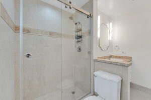 En Venta: $1,149,000 (3 camas, 2 baños, 2052 Pies cuadrados)