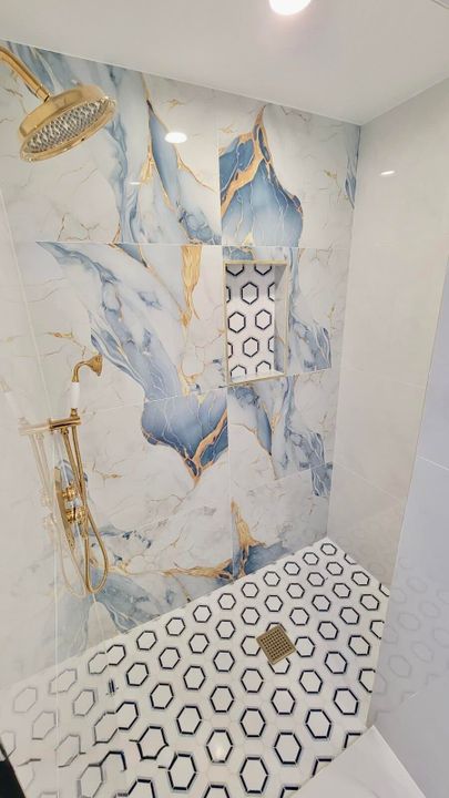 合同活跃: $559,900 (3 贝兹, 2 浴室, 1542 平方英尺)