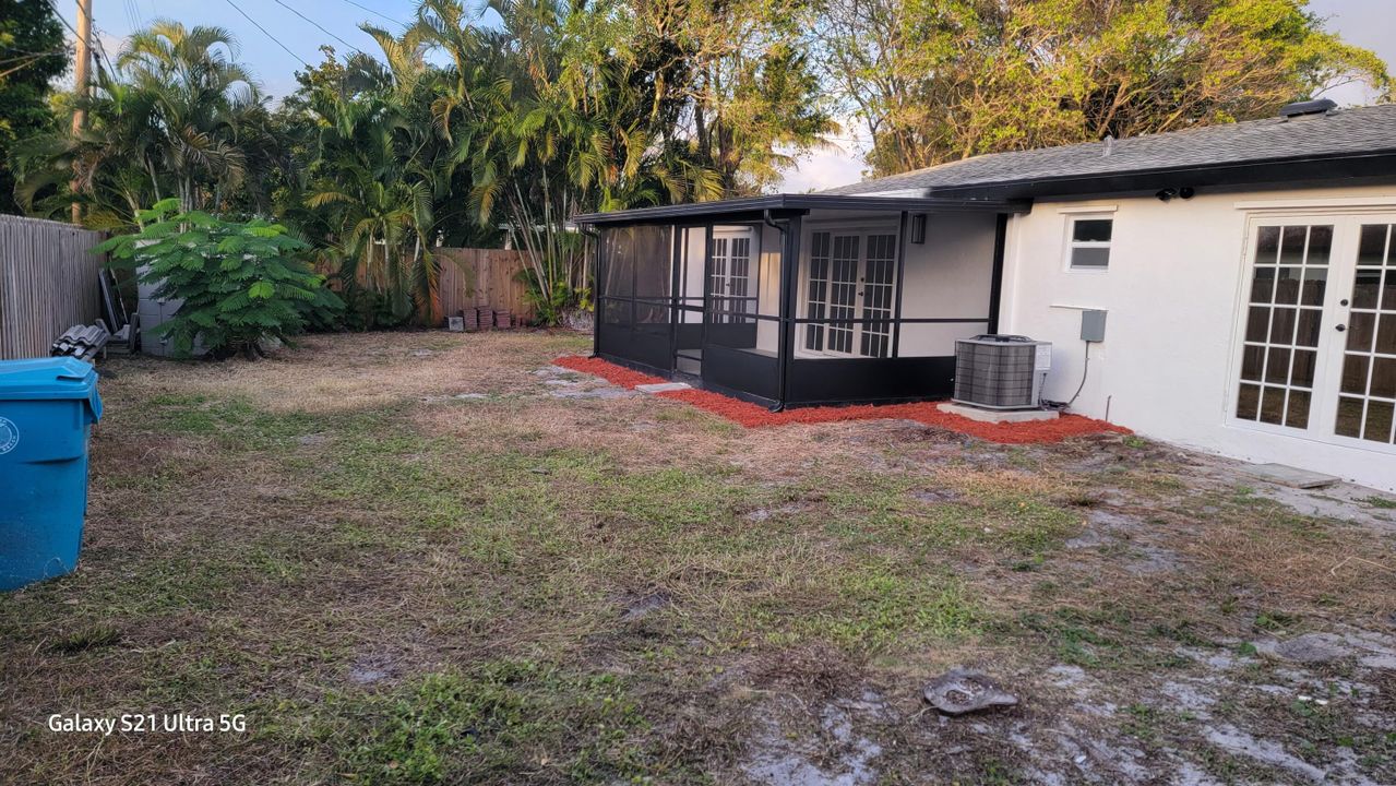 合同活跃: $559,900 (3 贝兹, 2 浴室, 1542 平方英尺)