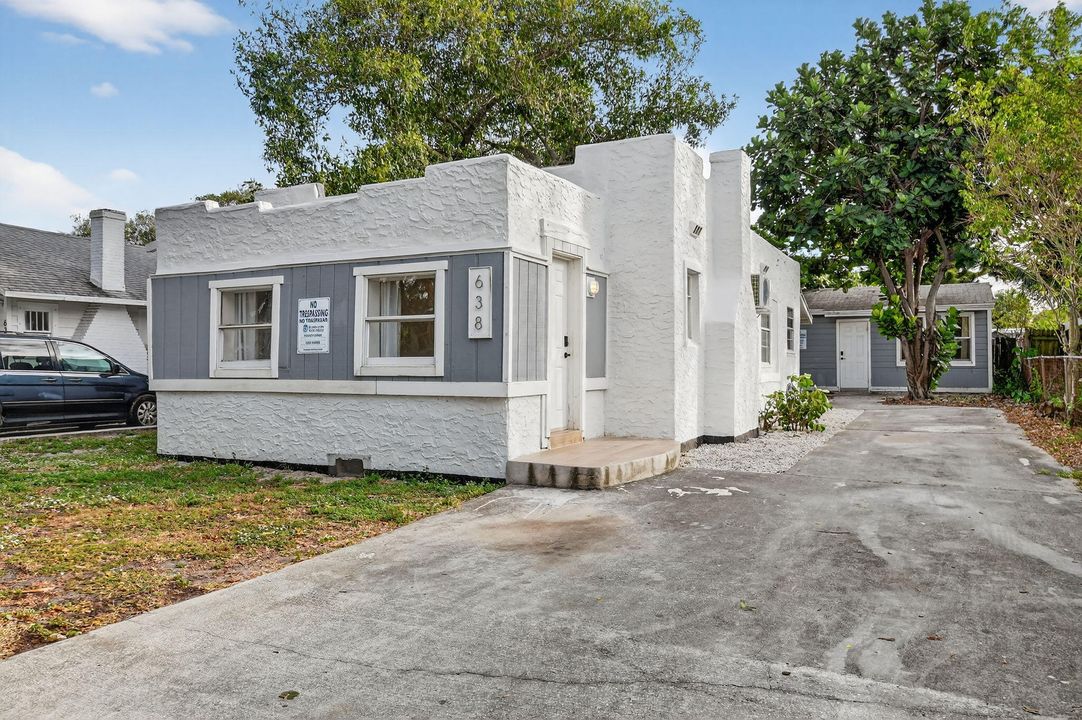 For Sale: $399,000 (3 beds, 2 baths, 1171 Square Feet)