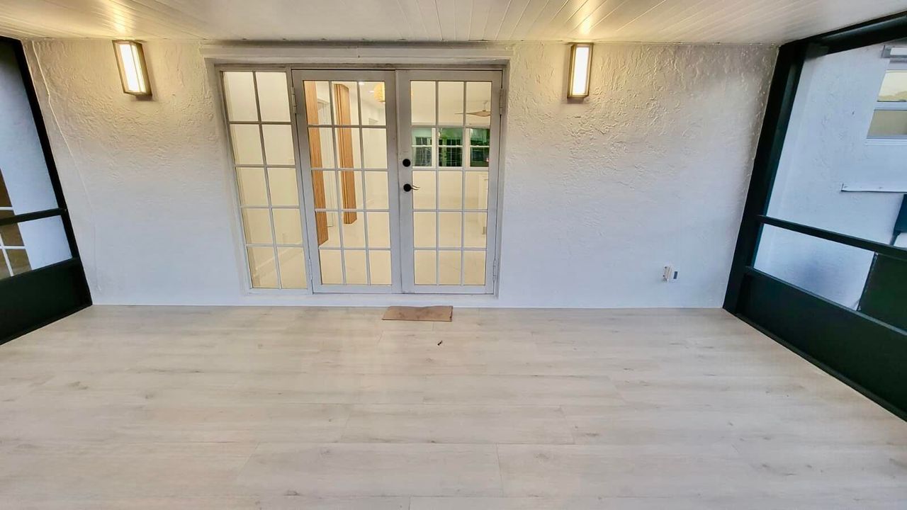 合同活跃: $559,900 (3 贝兹, 2 浴室, 1542 平方英尺)