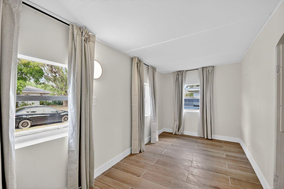 For Sale: $399,000 (3 beds, 2 baths, 1171 Square Feet)