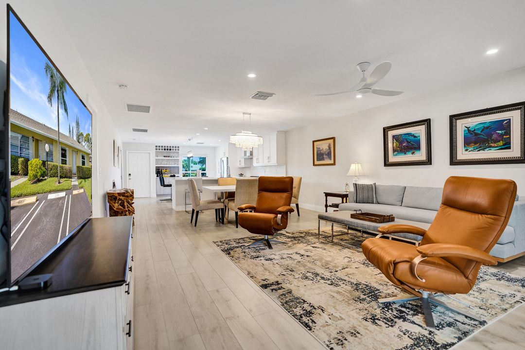 合同活跃: $319,900 (2 贝兹, 2 浴室, 1466 平方英尺)