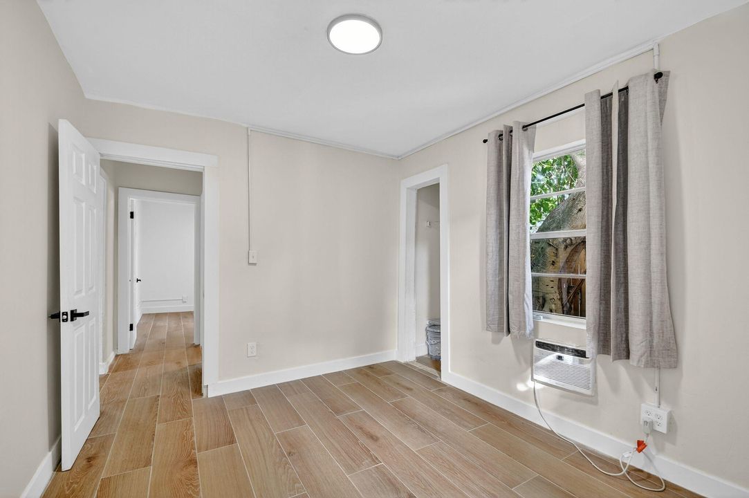 For Sale: $399,000 (3 beds, 2 baths, 1171 Square Feet)