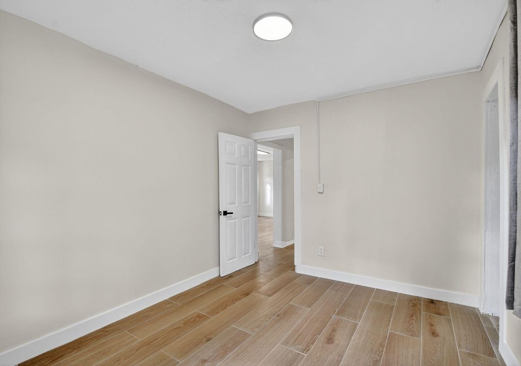 For Sale: $399,000 (3 beds, 2 baths, 1171 Square Feet)