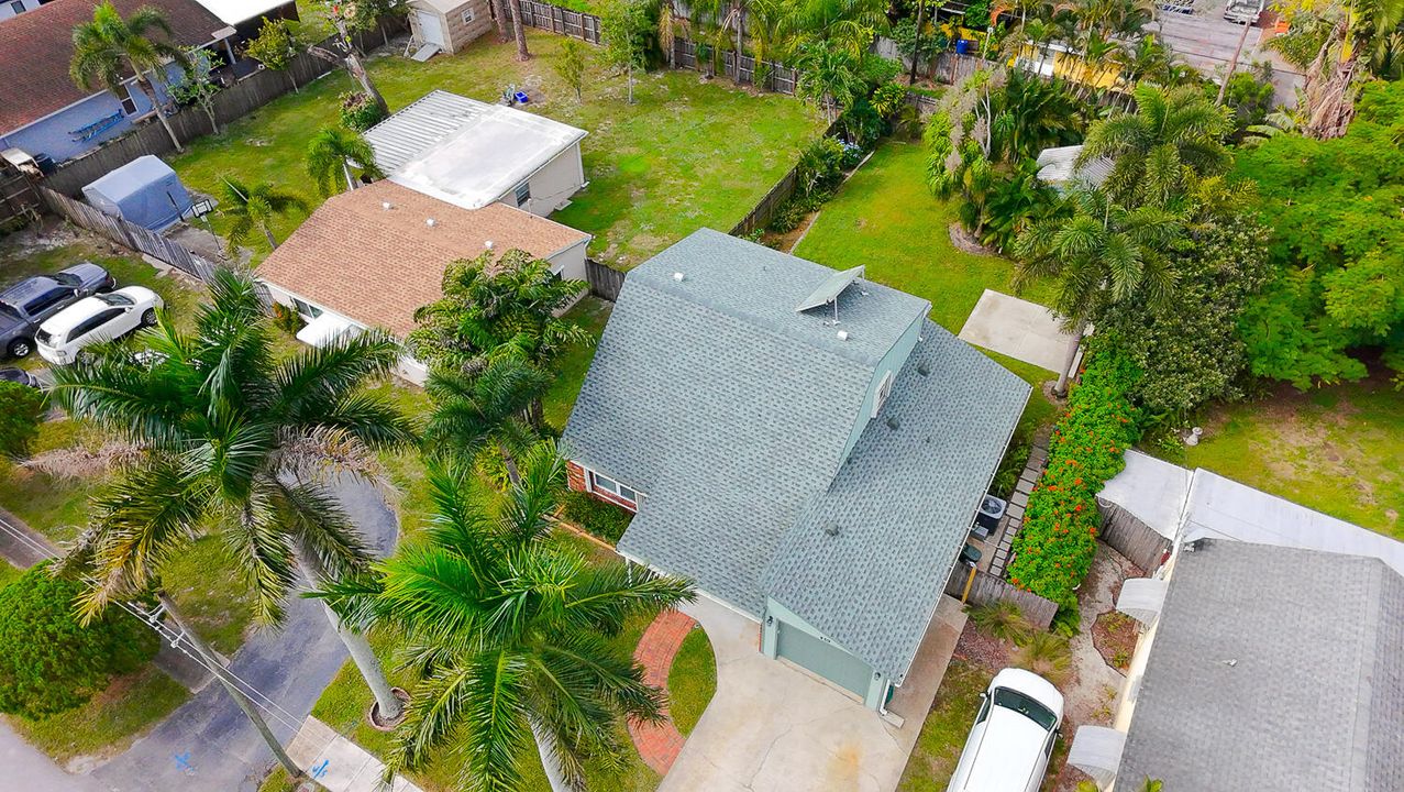 Active With Contract: $450,000 (3 beds, 3 baths, 1206 Square Feet)