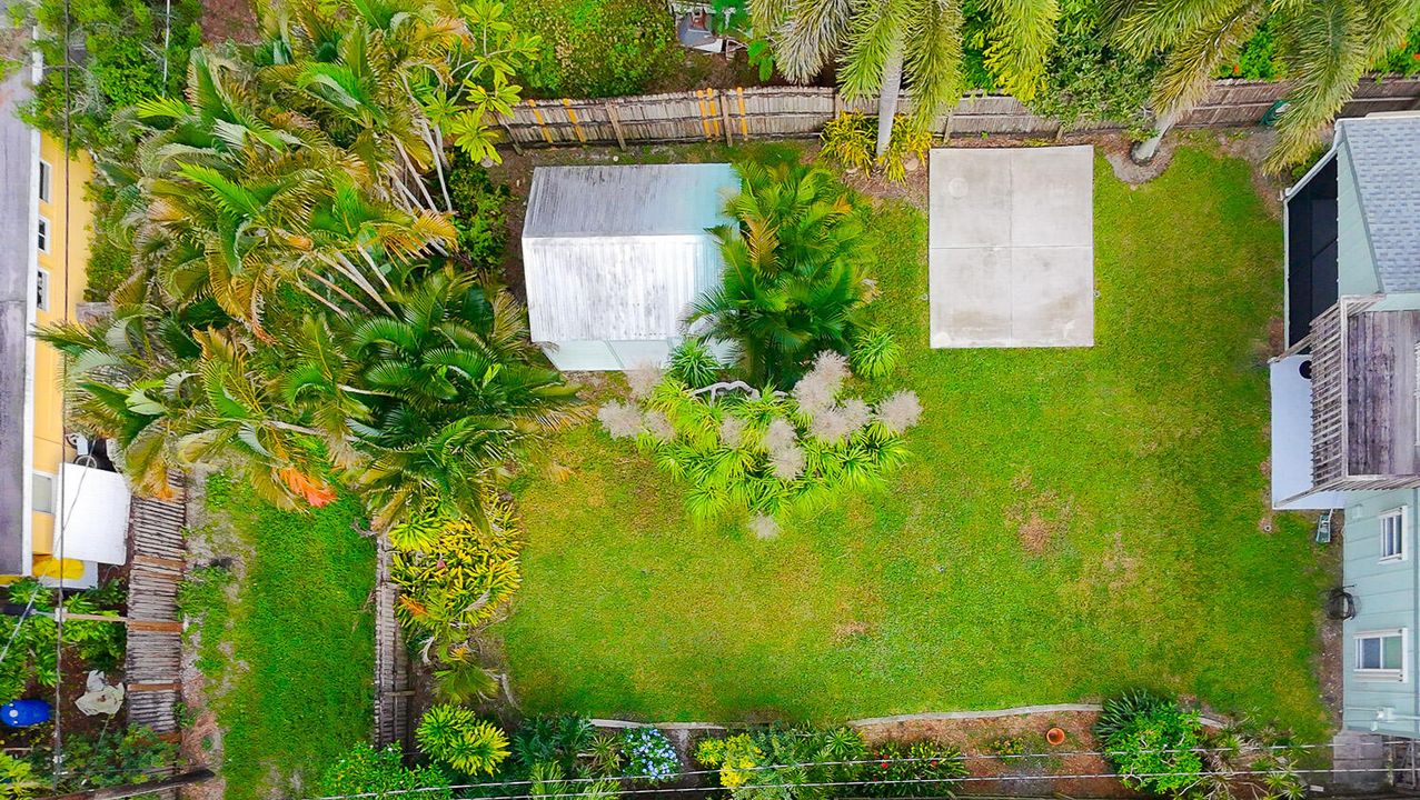 Active With Contract: $450,000 (3 beds, 3 baths, 1206 Square Feet)