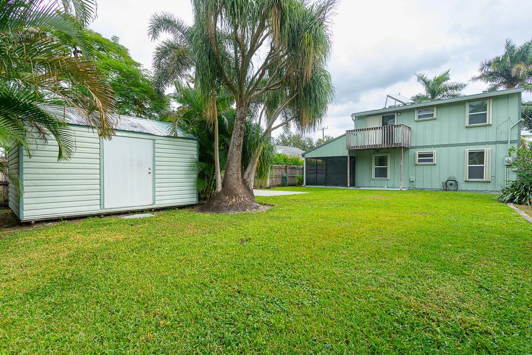 Active With Contract: $450,000 (3 beds, 3 baths, 1206 Square Feet)