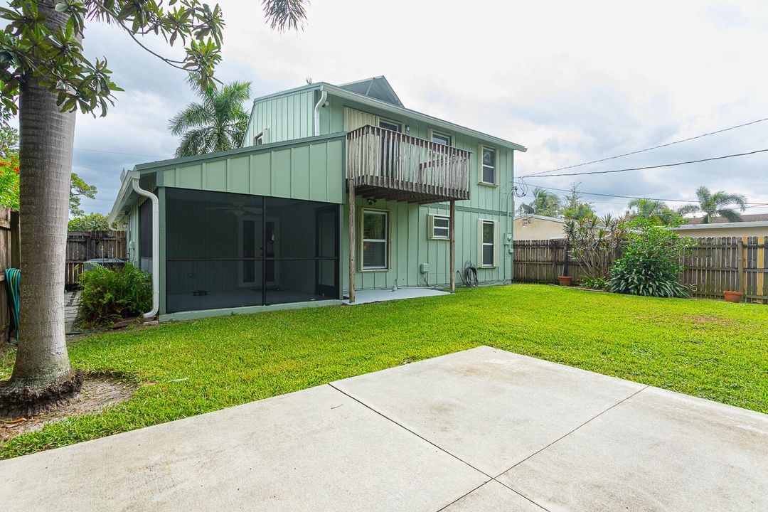 Active With Contract: $450,000 (3 beds, 3 baths, 1206 Square Feet)