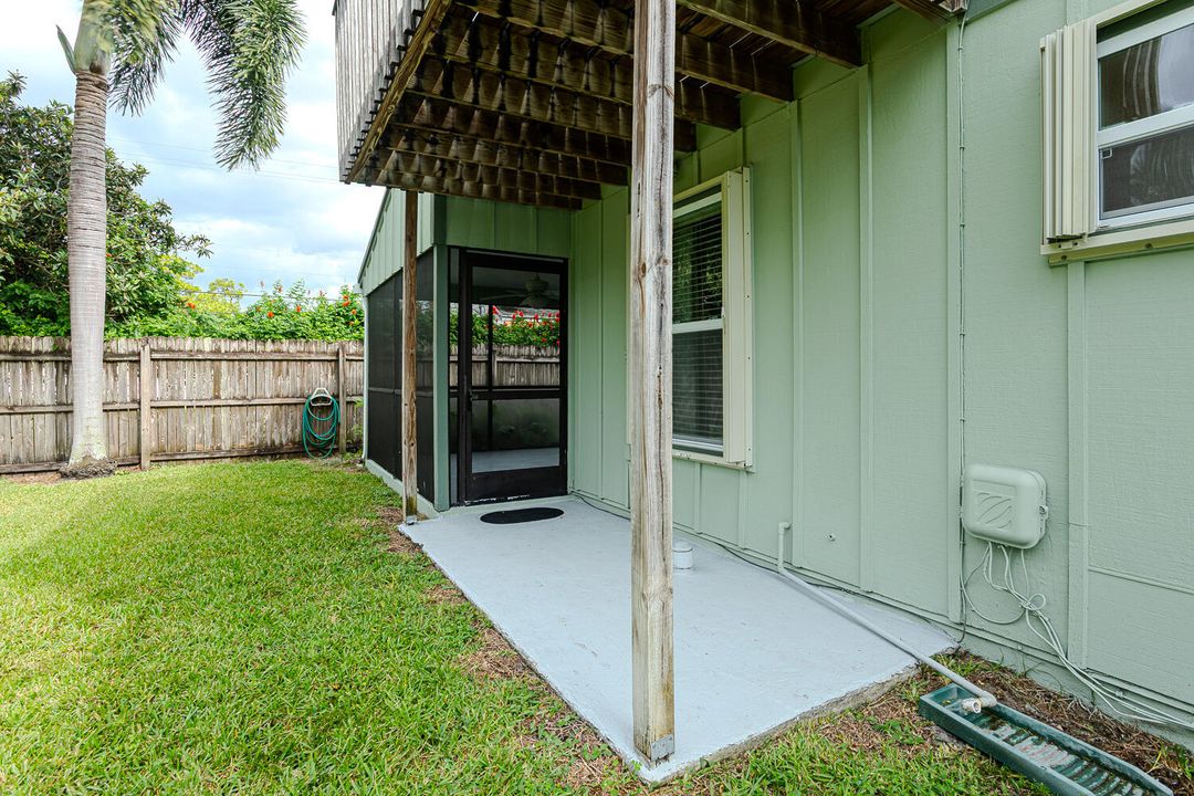 Active With Contract: $450,000 (3 beds, 3 baths, 1206 Square Feet)