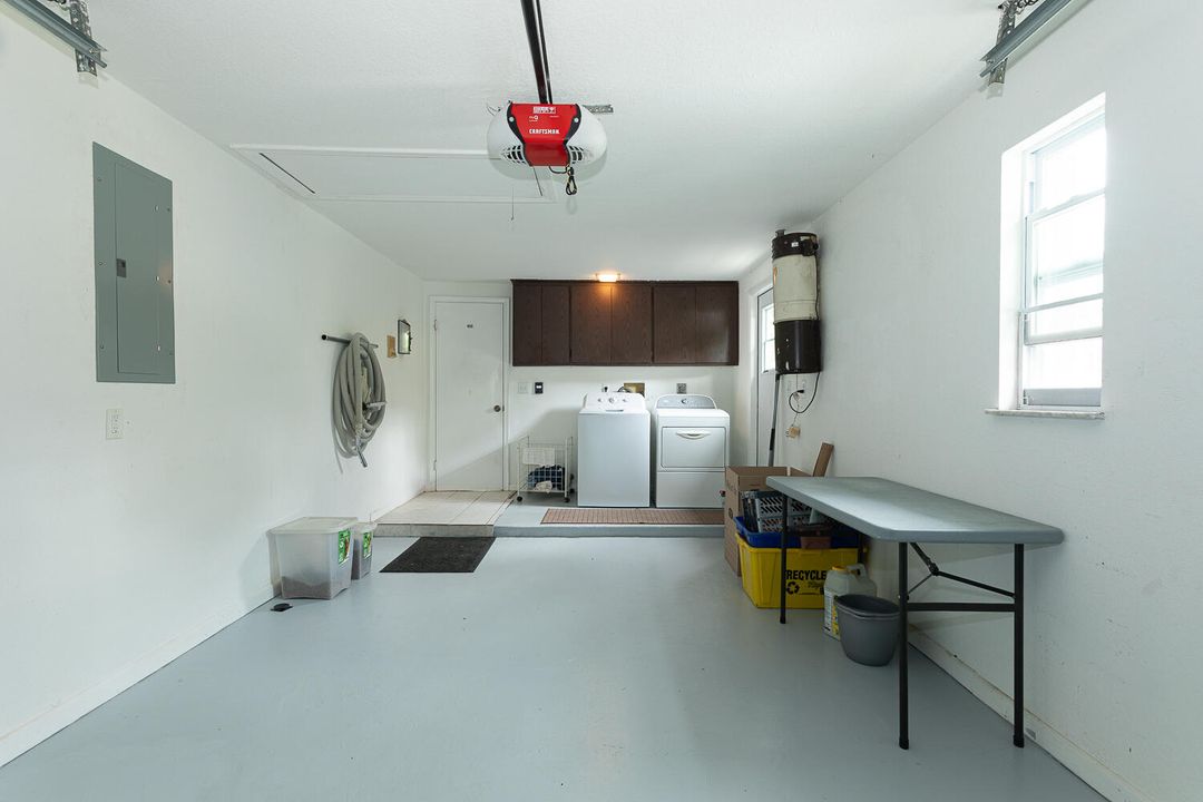 Active With Contract: $450,000 (3 beds, 3 baths, 1206 Square Feet)