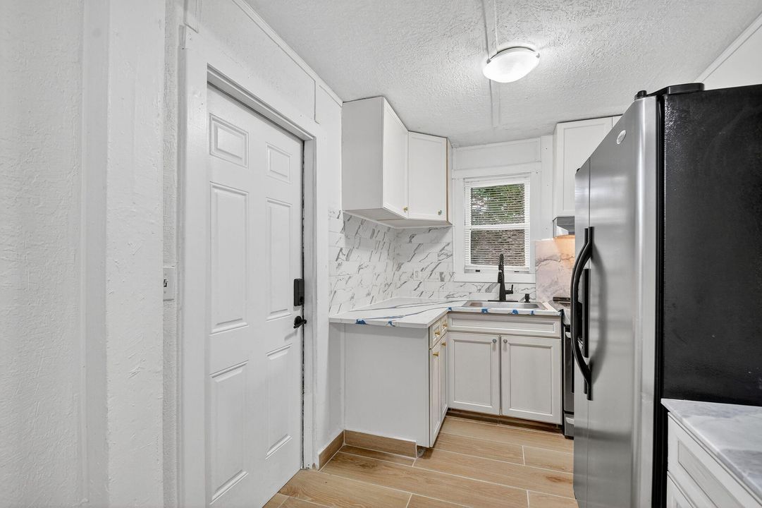 For Sale: $399,000 (3 beds, 2 baths, 1171 Square Feet)