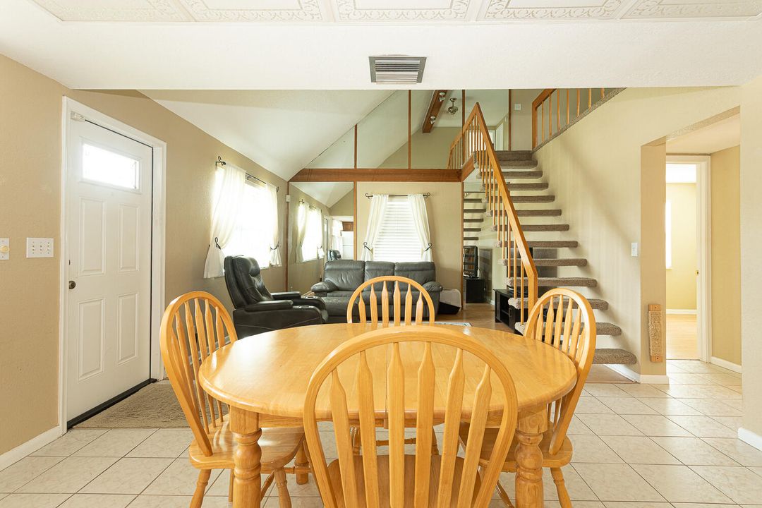 Active With Contract: $450,000 (3 beds, 3 baths, 1206 Square Feet)