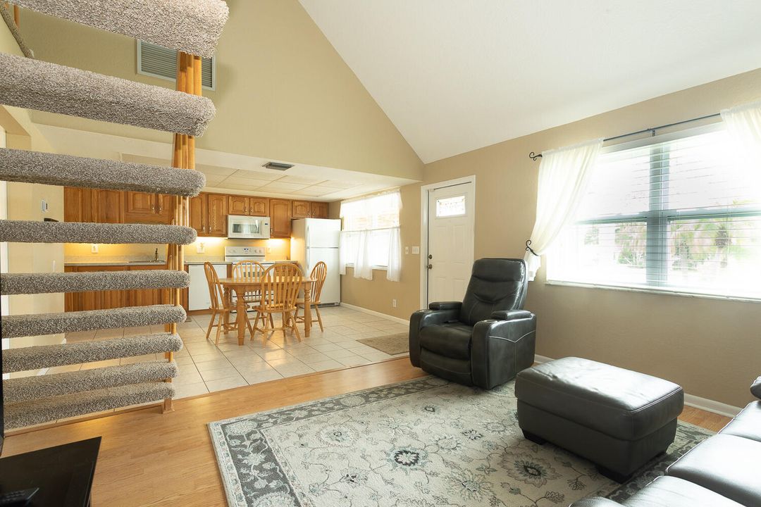 Active With Contract: $450,000 (3 beds, 3 baths, 1206 Square Feet)