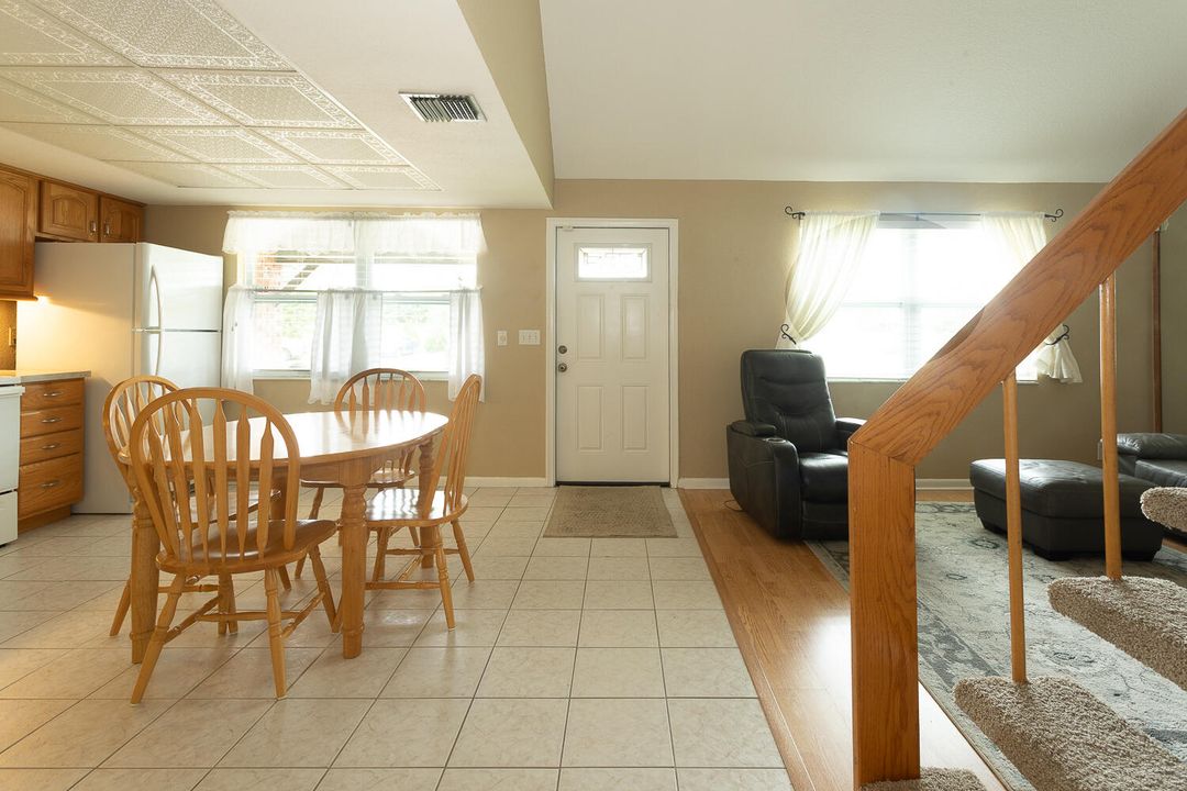 Active With Contract: $450,000 (3 beds, 3 baths, 1206 Square Feet)