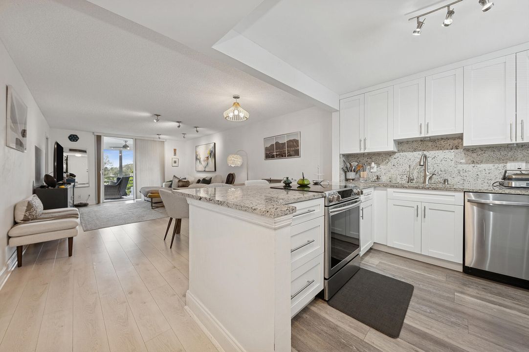 Activo con contrato: $270,000 (3 camas, 2 baños, 1200 Pies cuadrados)