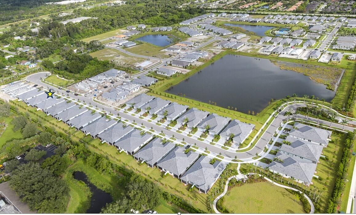 Под контрактом: $398,075 (2 спален, 2 ванн, 1321 Квадратных фут)