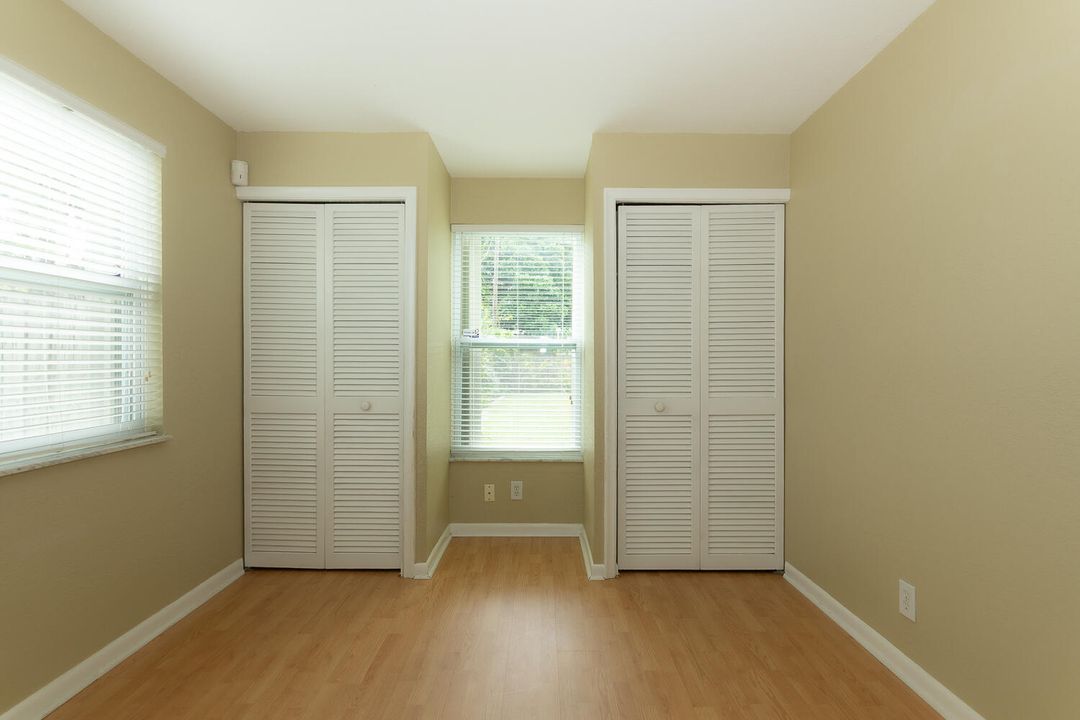 Active With Contract: $450,000 (3 beds, 3 baths, 1206 Square Feet)