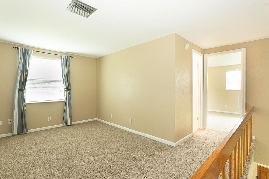 Active With Contract: $450,000 (3 beds, 3 baths, 1206 Square Feet)