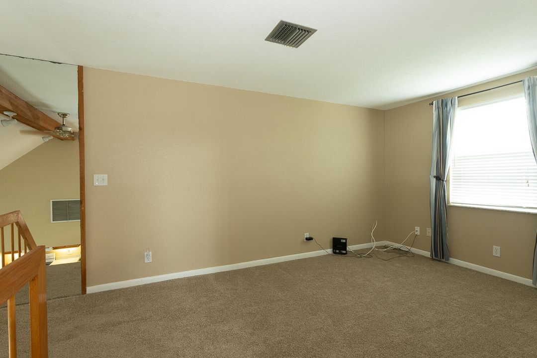 Active With Contract: $450,000 (3 beds, 3 baths, 1206 Square Feet)