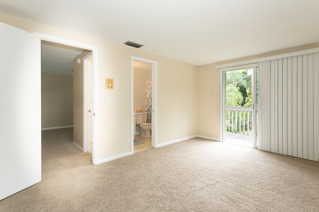 Active With Contract: $450,000 (3 beds, 3 baths, 1206 Square Feet)