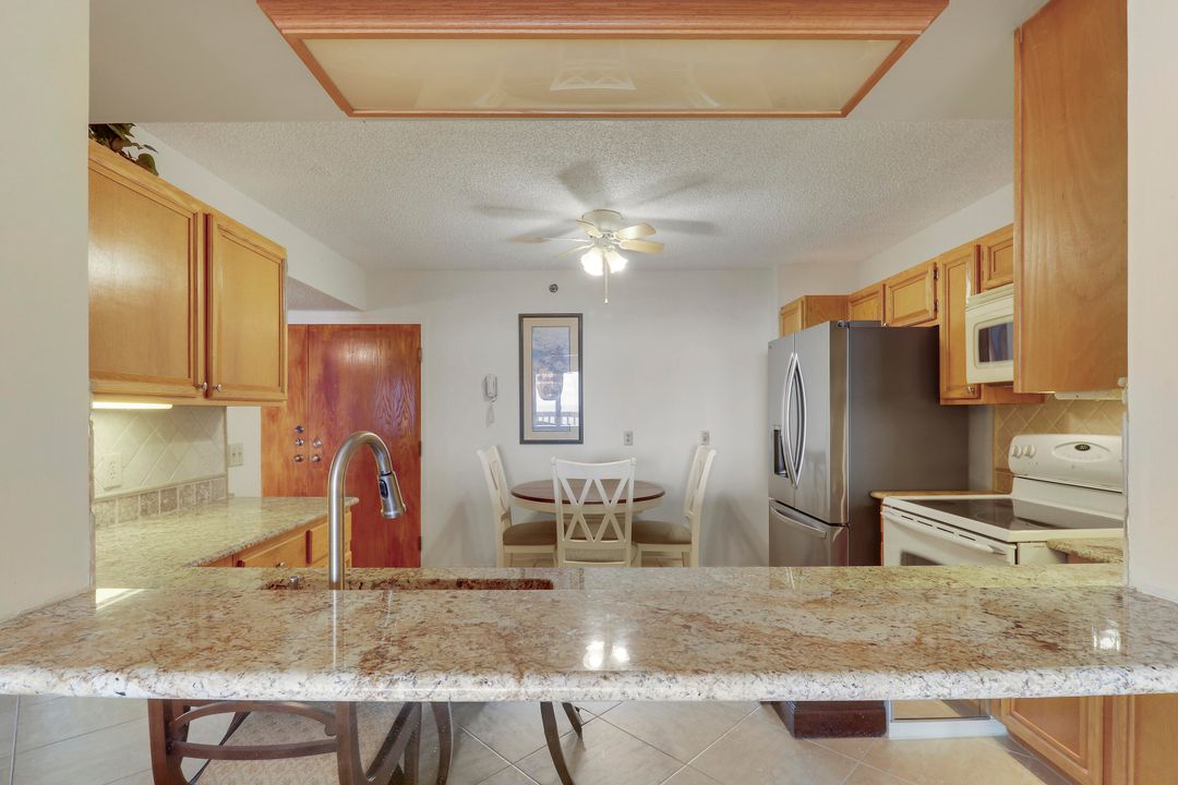 待售: $695,000 (2 贝兹, 2 浴室, 1434 平方英尺)