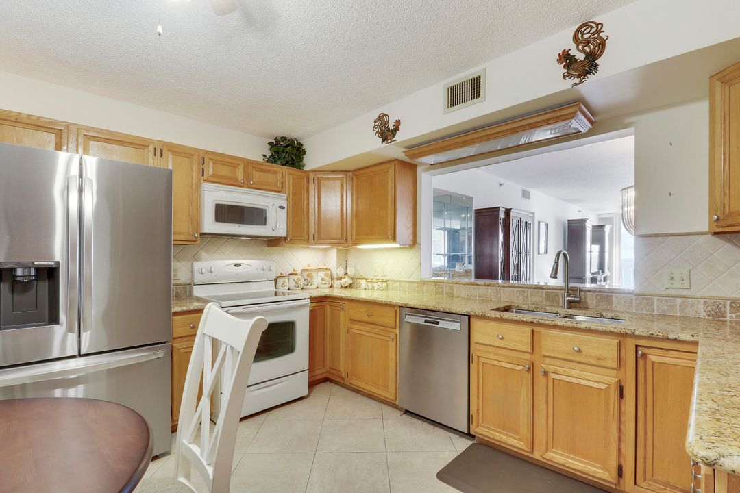 待售: $695,000 (2 贝兹, 2 浴室, 1434 平方英尺)