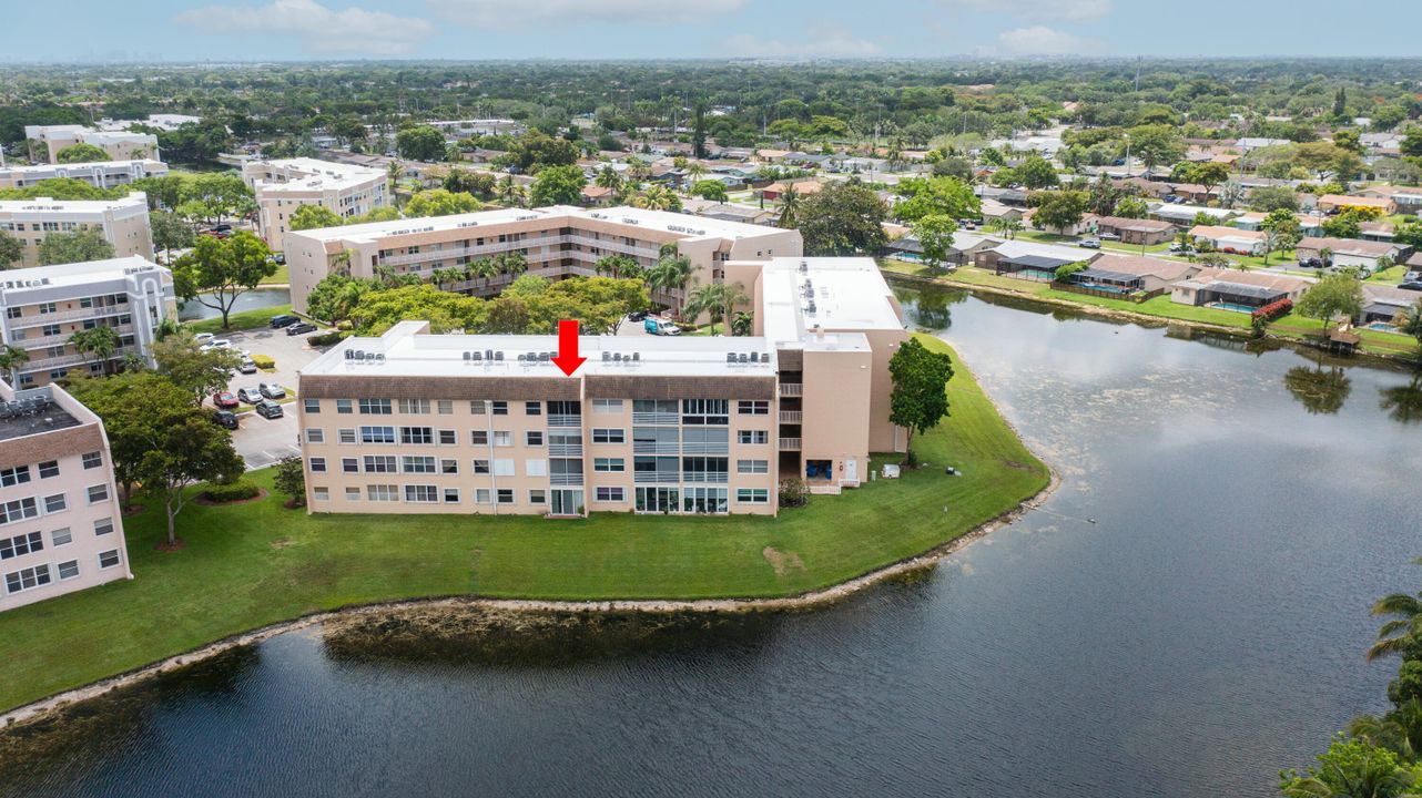 На продажу: $215,000 (2 спален, 2 ванн, 1045 Квадратных фут)