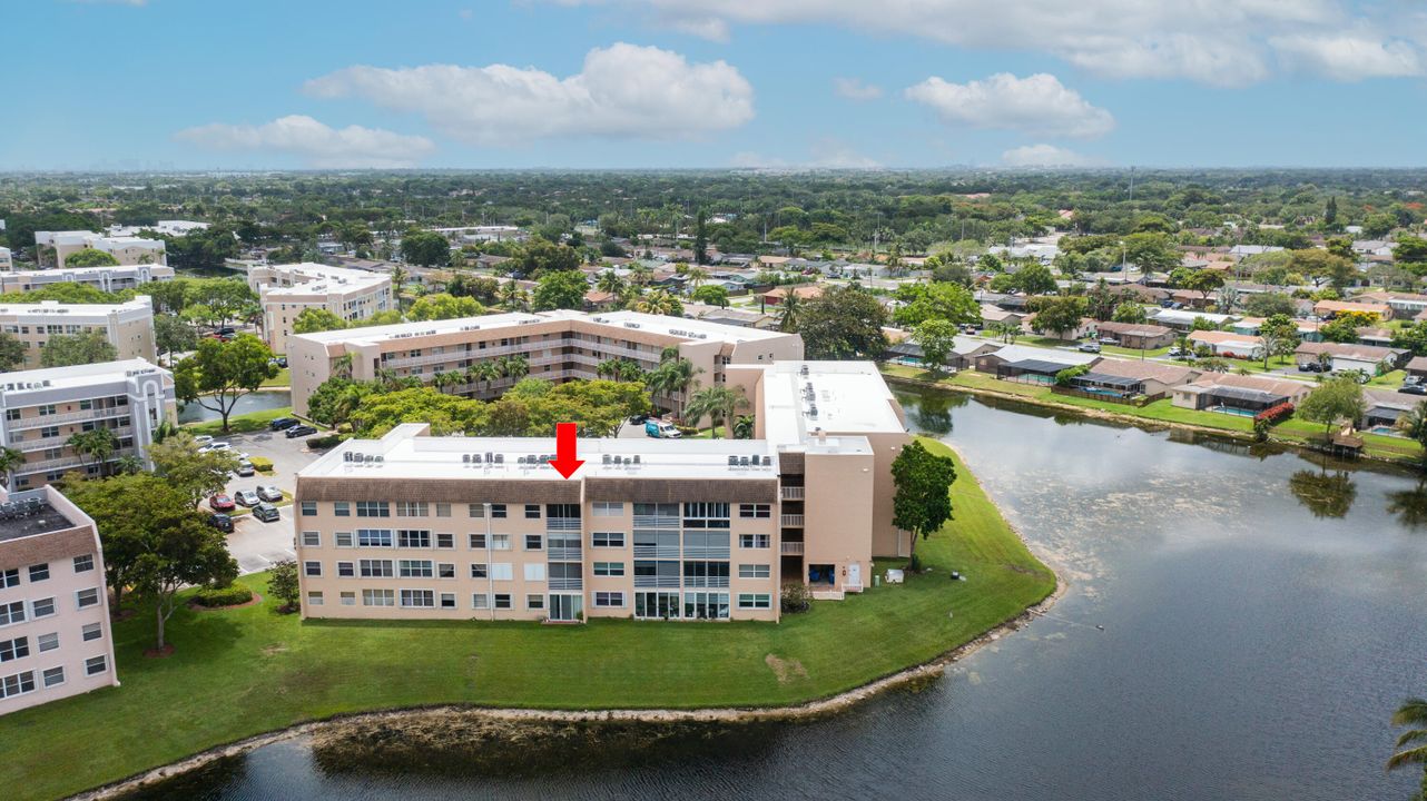 На продажу: $215,000 (2 спален, 2 ванн, 1045 Квадратных фут)