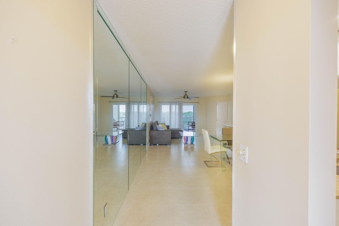 На продажу: $215,000 (2 спален, 2 ванн, 1045 Квадратных фут)