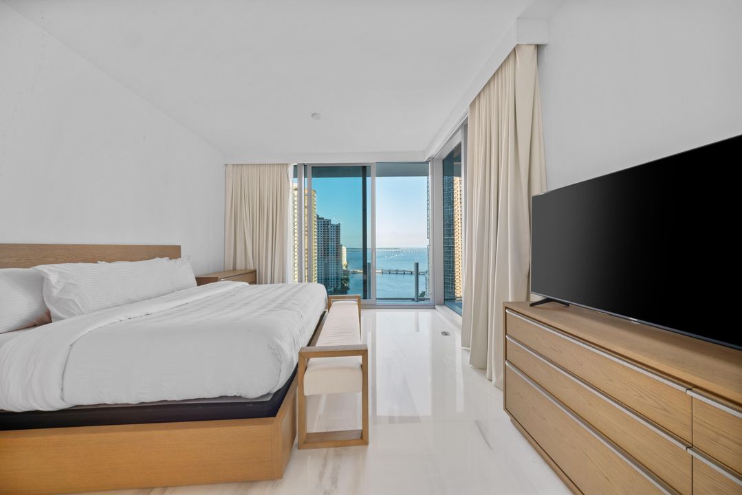 En Venta: $5,250,000 (4 camas, 5 baños, 3225 Pies cuadrados)