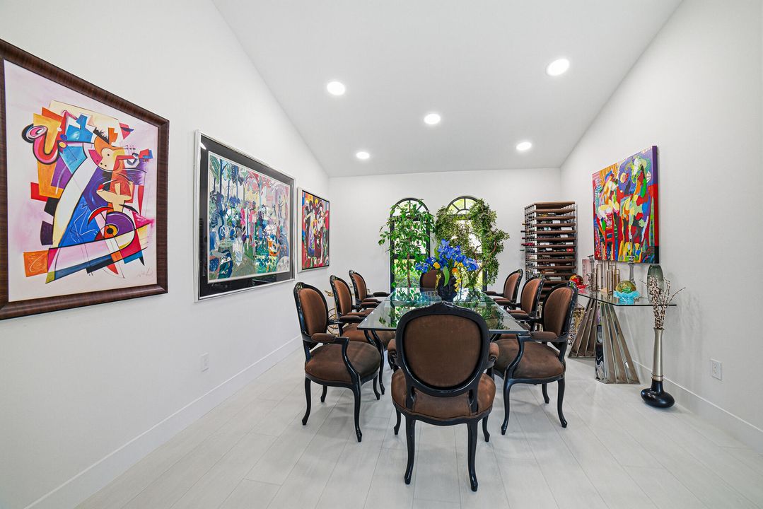 На продажу: $1,290,000 (4 спален, 2 ванн, 2709 Квадратных фут)