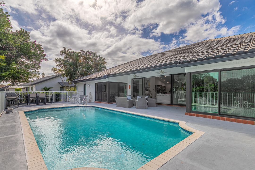 На продажу: $1,290,000 (4 спален, 2 ванн, 2709 Квадратных фут)