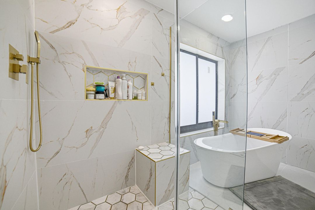 На продажу: $1,290,000 (4 спален, 2 ванн, 2709 Квадратных фут)