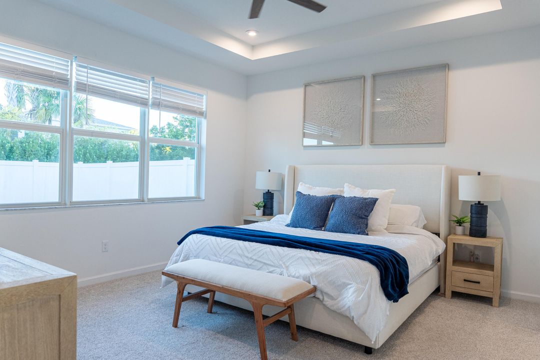 For Sale: $425,000 (2 beds, 2 baths, 1724 Square Feet)