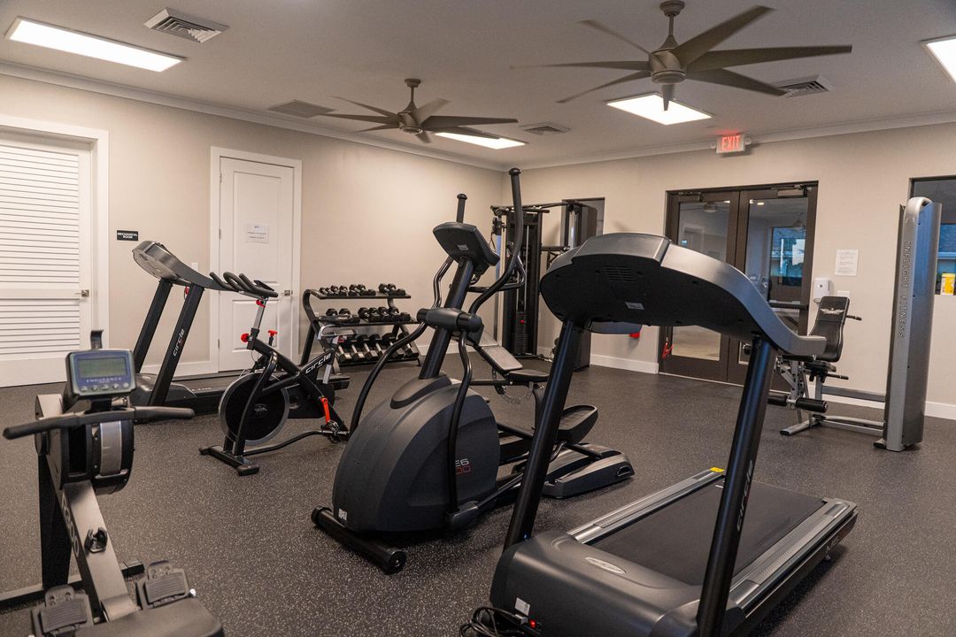 For Sale: $425,000 (2 beds, 2 baths, 1724 Square Feet)