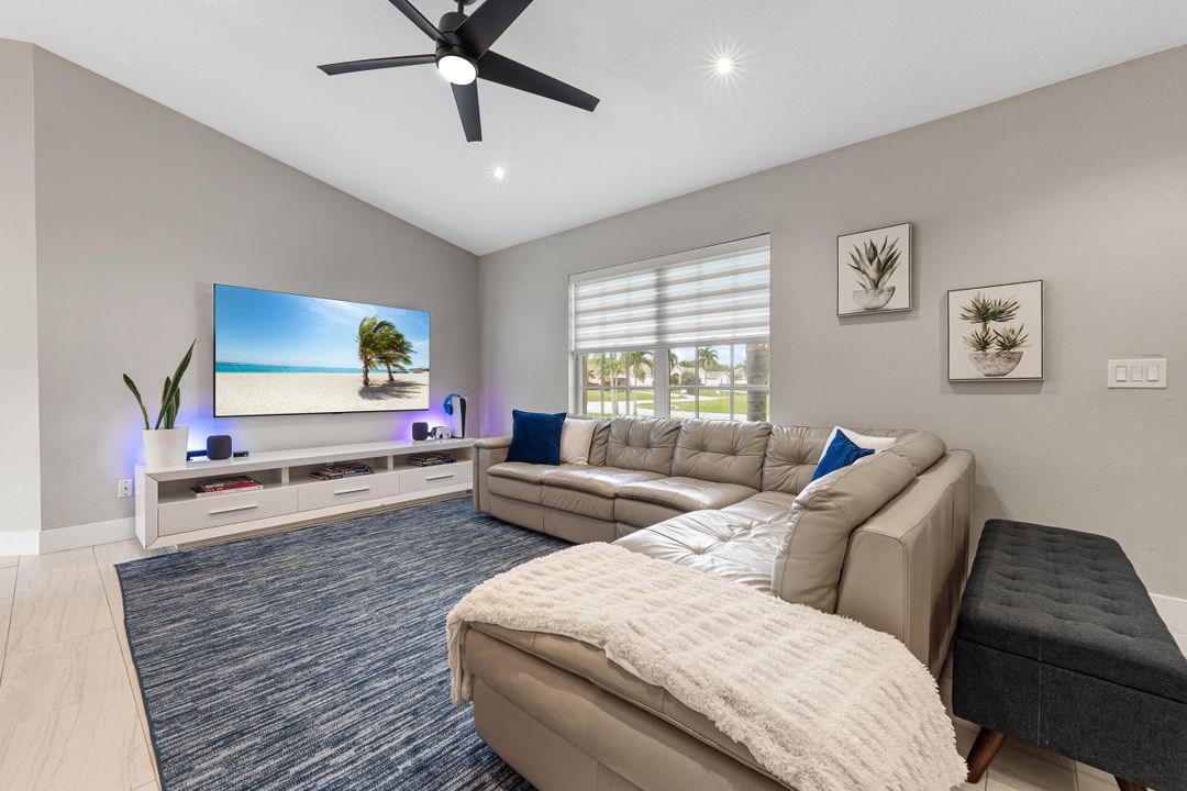 Active With Contract: $345,000 (3 beds, 2 baths, 1196 Square Feet)