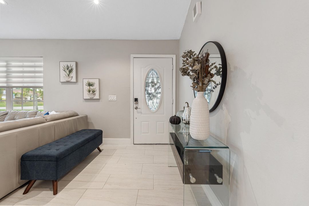 Active With Contract: $345,000 (3 beds, 2 baths, 1196 Square Feet)