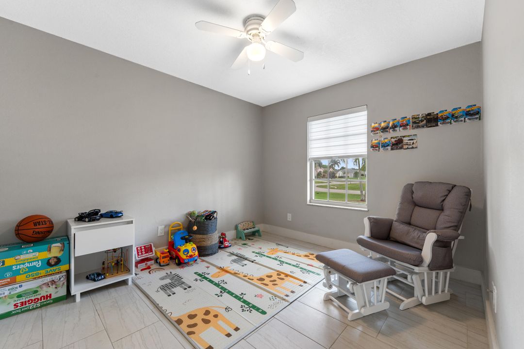 Active With Contract: $345,000 (3 beds, 2 baths, 1196 Square Feet)