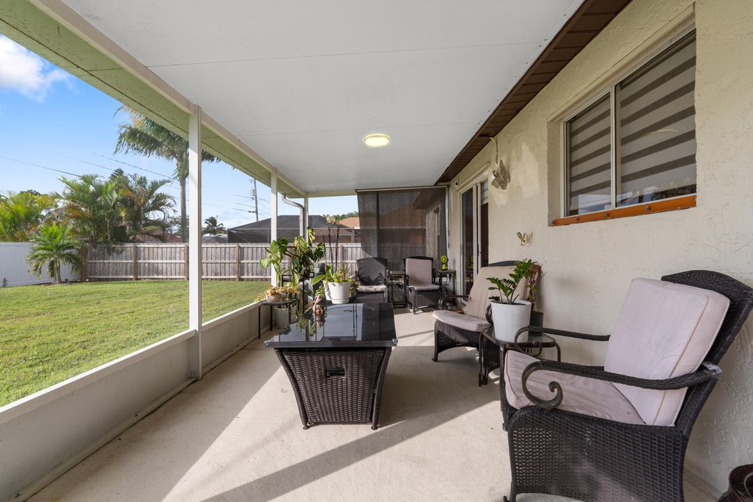 Active With Contract: $345,000 (3 beds, 2 baths, 1196 Square Feet)