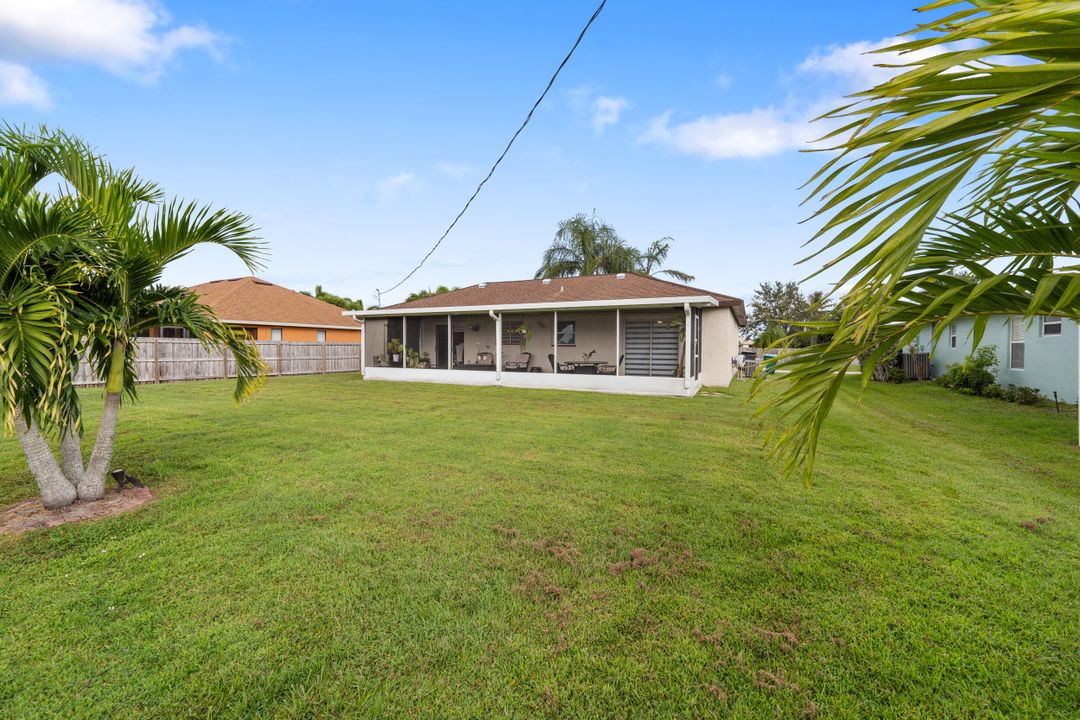 Active With Contract: $345,000 (3 beds, 2 baths, 1196 Square Feet)