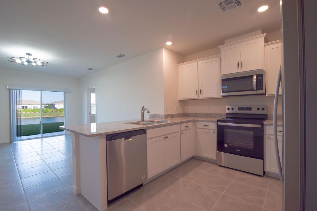 В аренду: $3,000 (3 спален, 2 ванн, 1504 Квадратных фут)