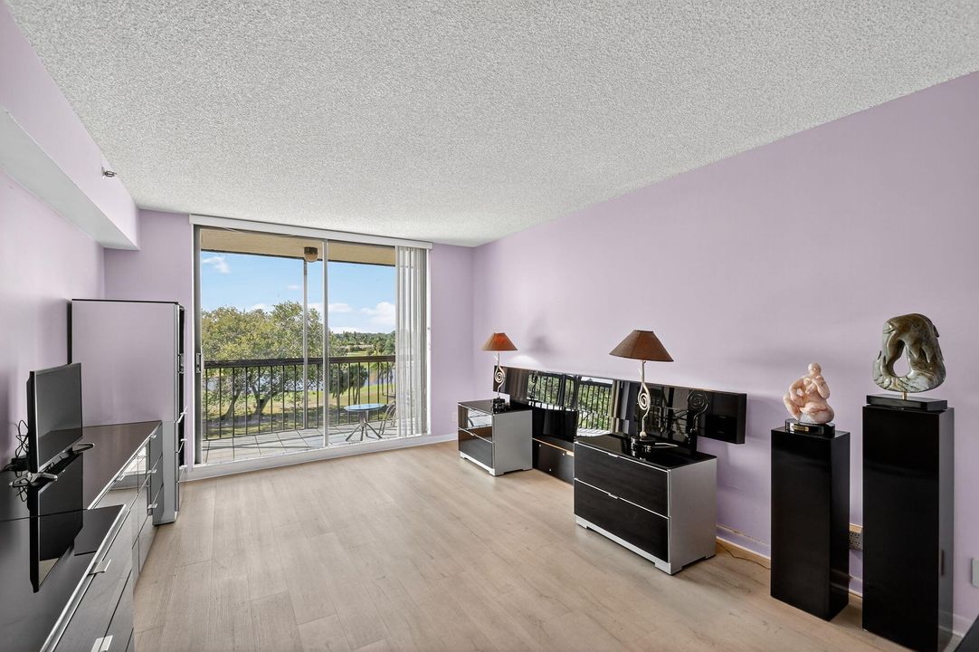 待售: $389,900 (3 贝兹, 2 浴室, 1757 平方英尺)