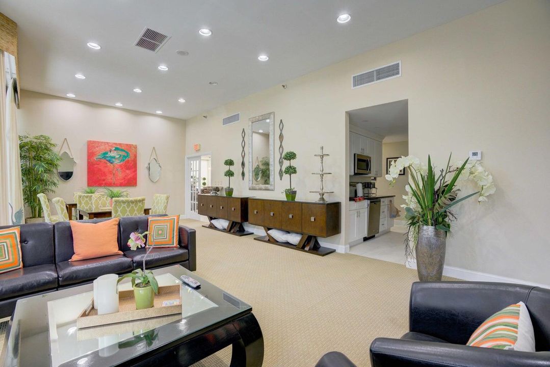 待售: $825,000 (2 贝兹, 2 浴室, 1460 平方英尺)