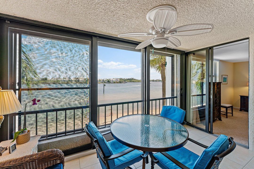 合同活跃: $875,000 (2 贝兹, 2 浴室, 1520 平方英尺)