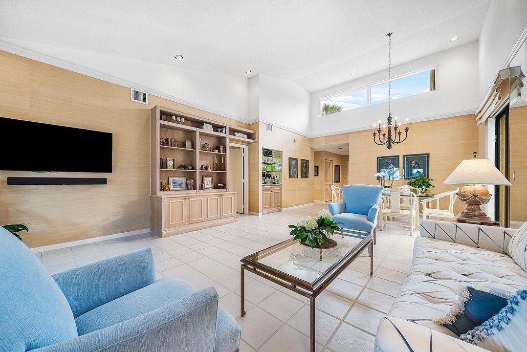 Active With Contract: $330,000 (2 beds, 2 baths, 1734 Square Feet)