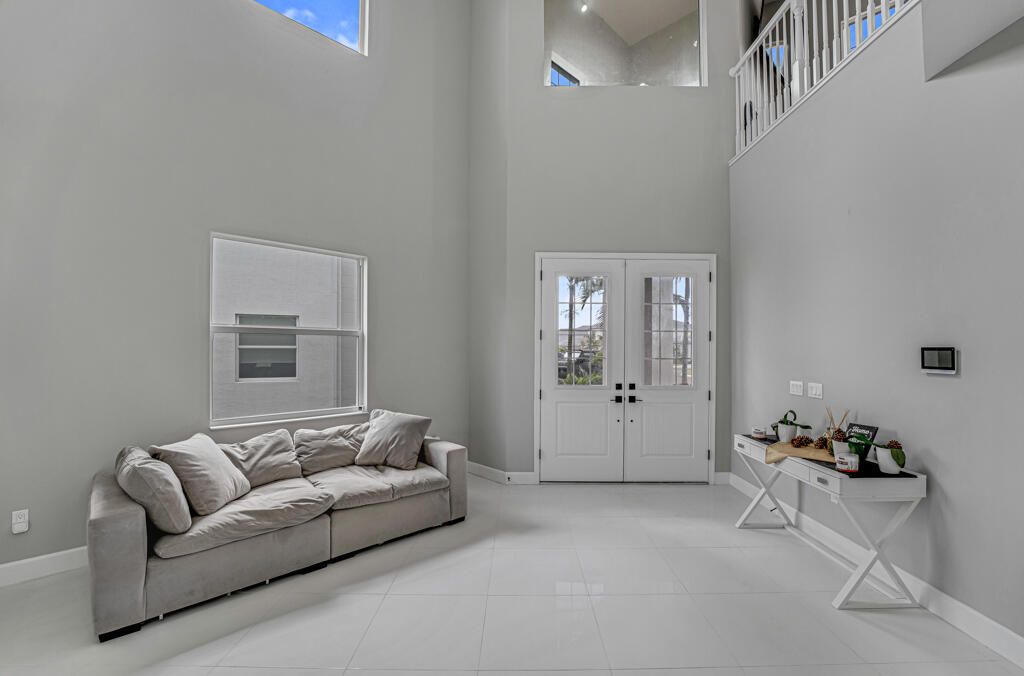 For Rent: $4,000 (4 beds, 3 baths, 3050 Square Feet)